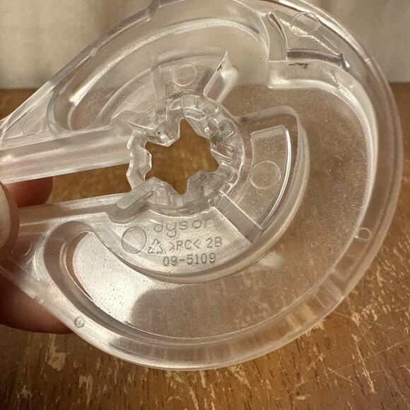 Dyson‎ DC25 Vacuum OEM Parts Clear Valve Wheel - Picture 5 of 6